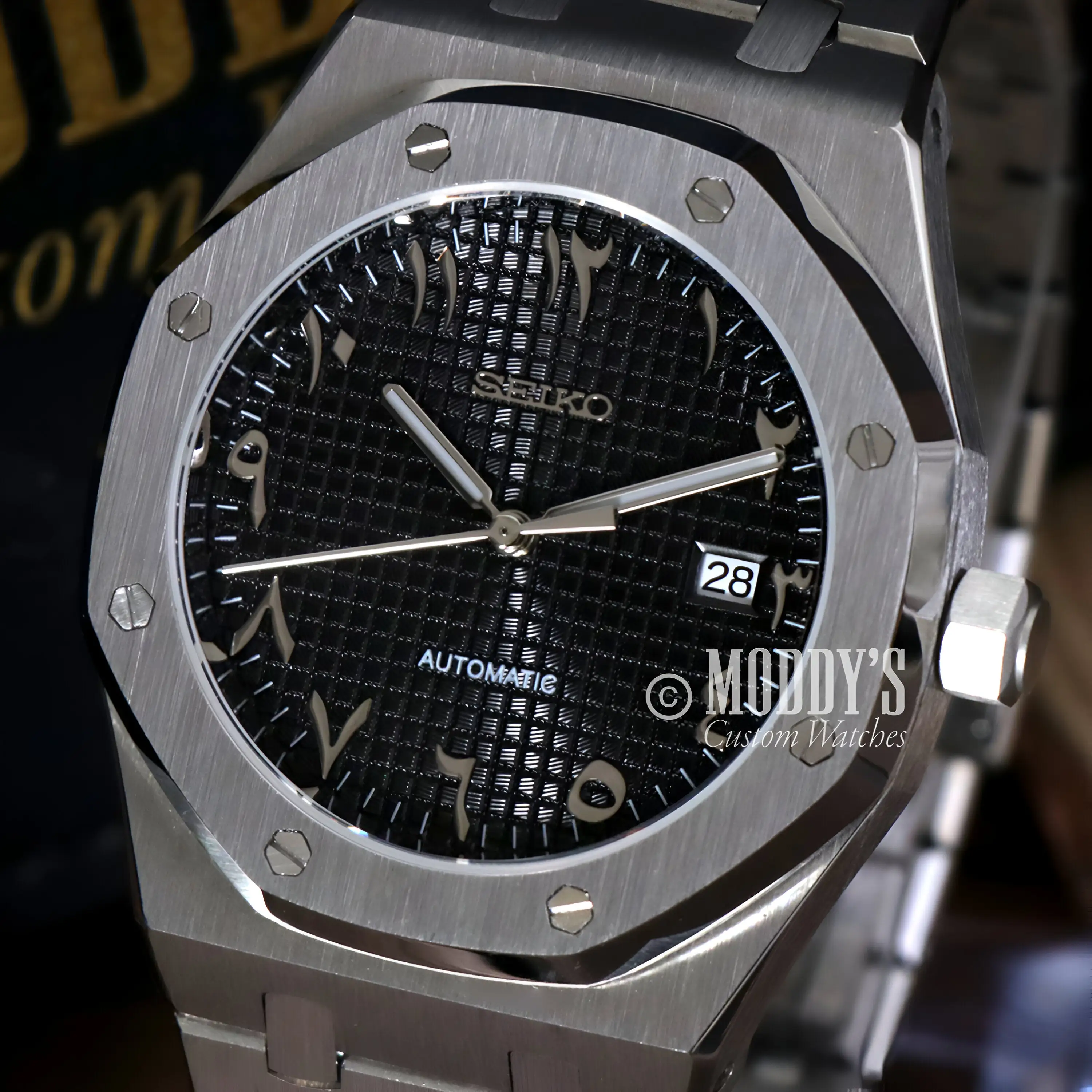 Royal Seikoak | Arabic Black - Image 2