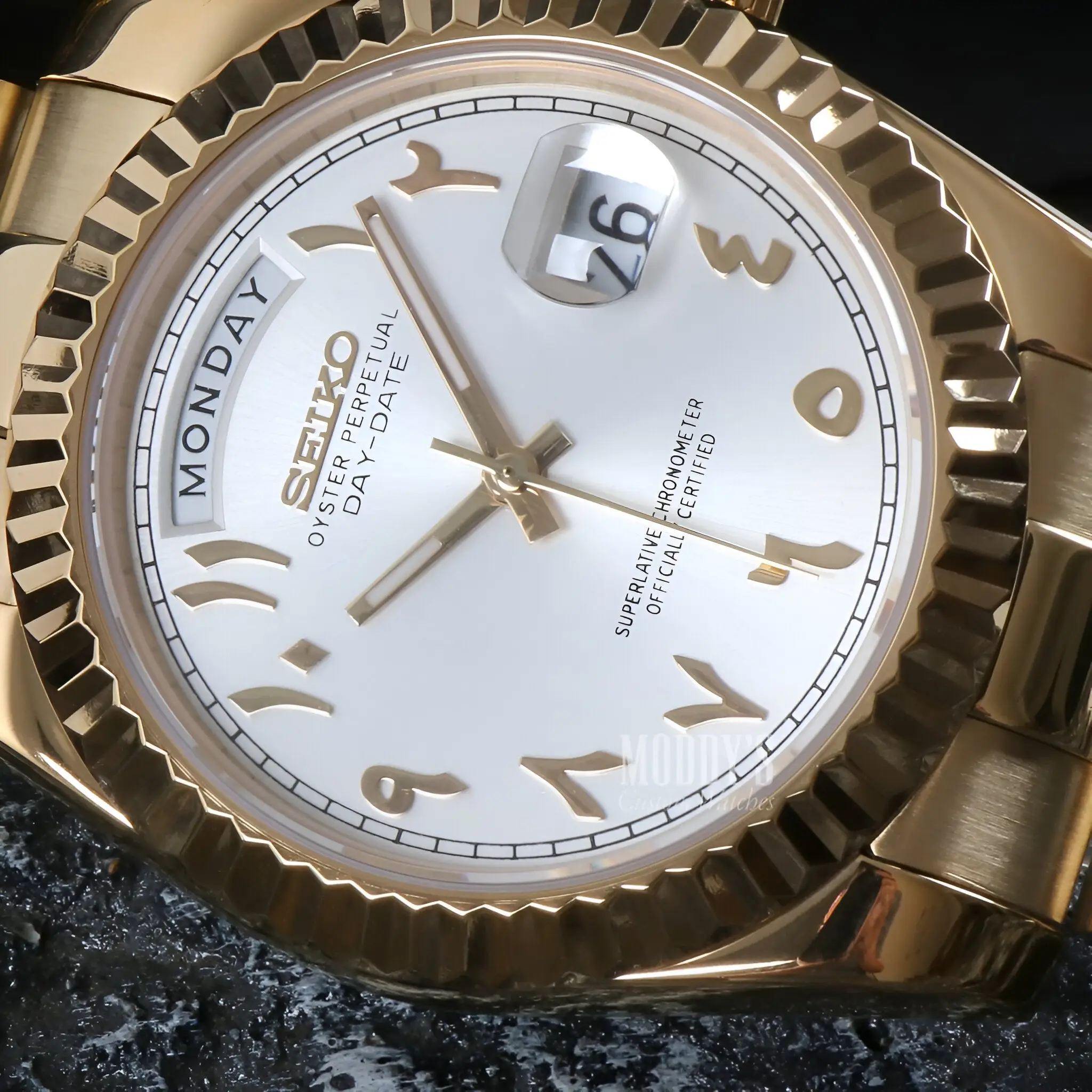 Seikojust | Daydate Yellow Gold - White Arabic - Image 5